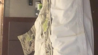 王俊凯李冰冰握手互动