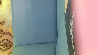 小母狗被操的又哭又笑骚逼也不是很耐操只能顶着子宫口内射了