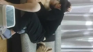 成熟的老师享受与年轻学生的粗暴性爱